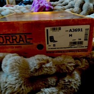 Corral handcrafted cowboy boots size 8